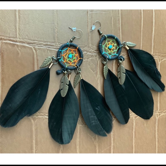 Ole Dream Catcher Black Feather Earrings - Picture 2 of 2